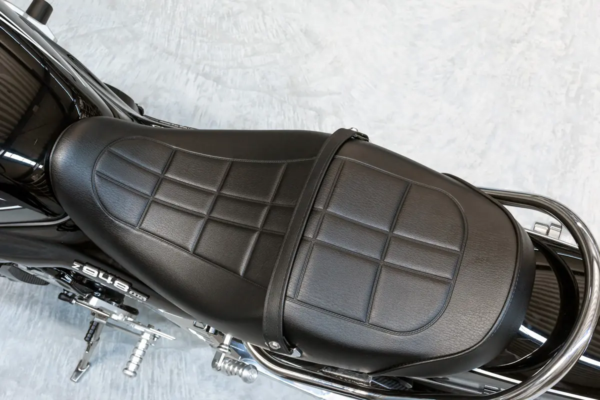 z1 z2 シート PMC製？ KAWASAKI Z1/Z2を形作る部位について【シート】 | 【PMC.Inc