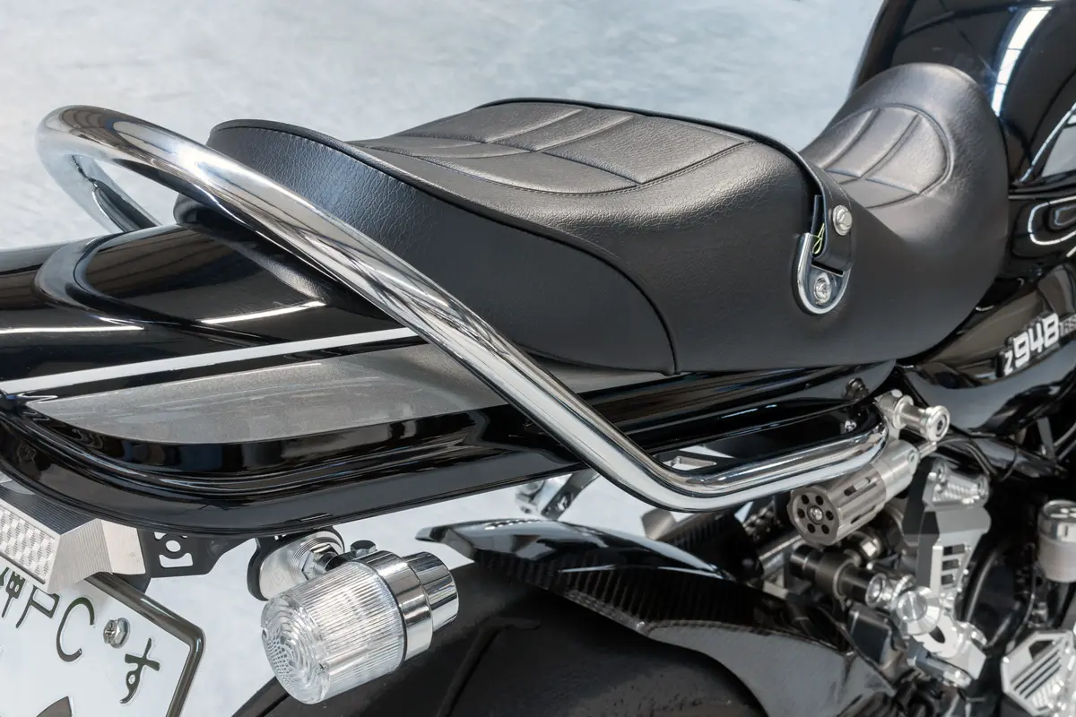 Z900RSをZ1/Z2風ネオクラシックに！ PMCからARCHIシートASSY発売