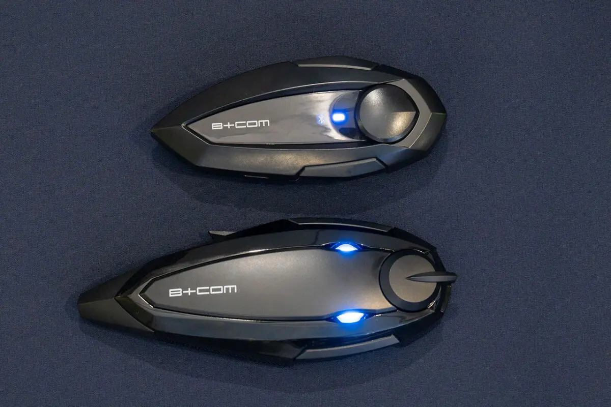 深夜の工場地帯まで夜走り！ツーリングを盛り上げてくれる最強インカム