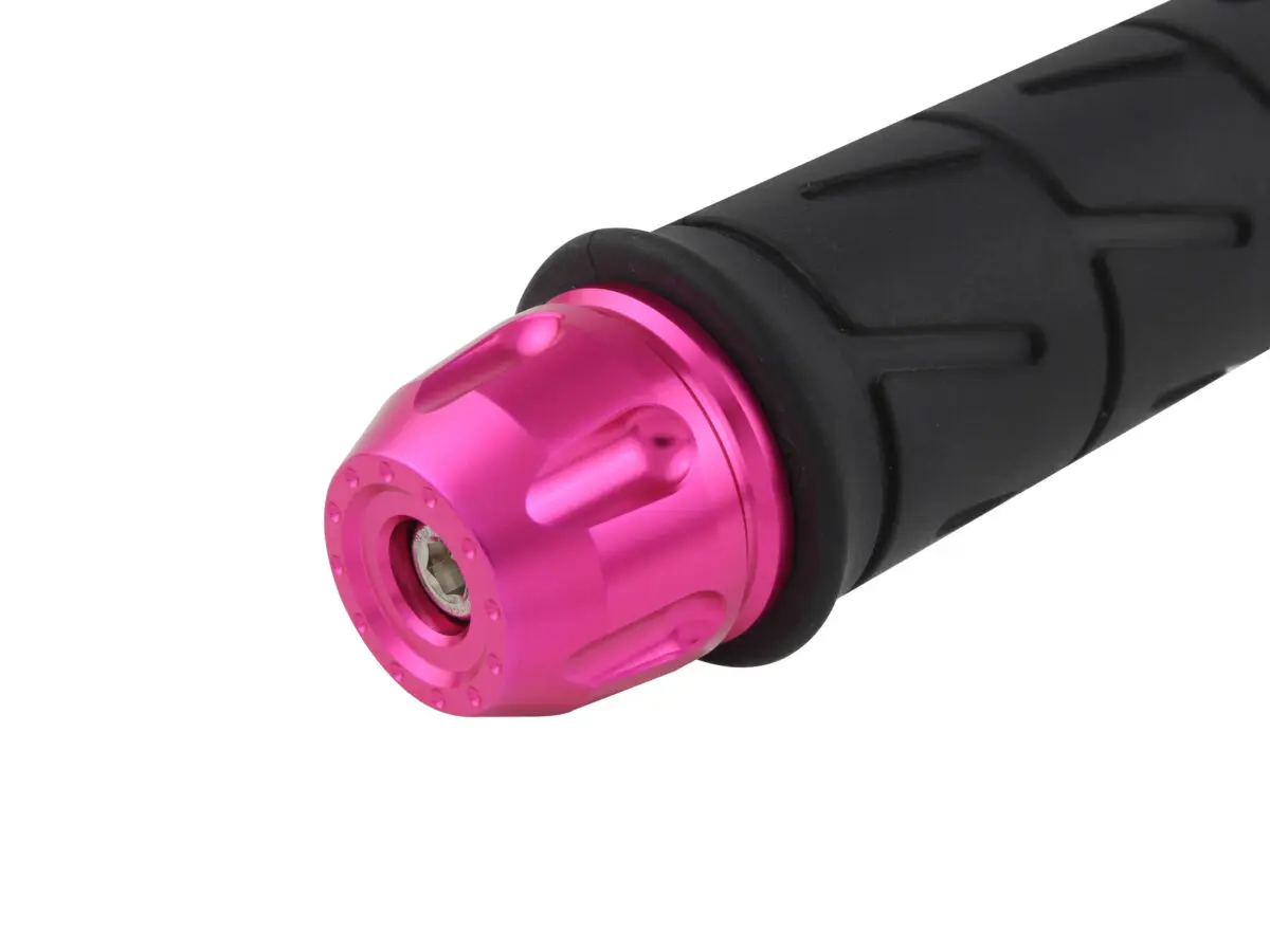 愛車をより鮮やかに！ ポッシュフェイスのアルマイトパーツにピンクが