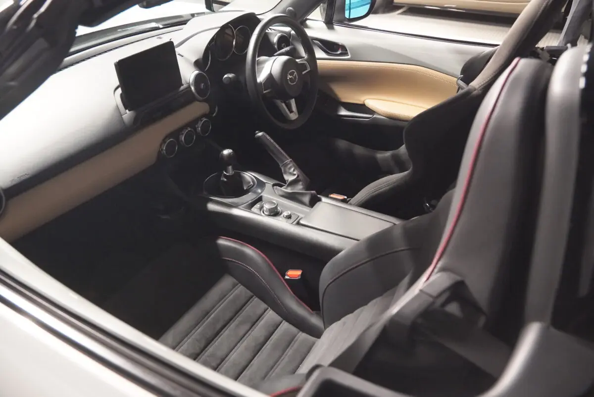 注目度MAXのスタンス系カスタム！ユーノス ロードスター(NA6CE