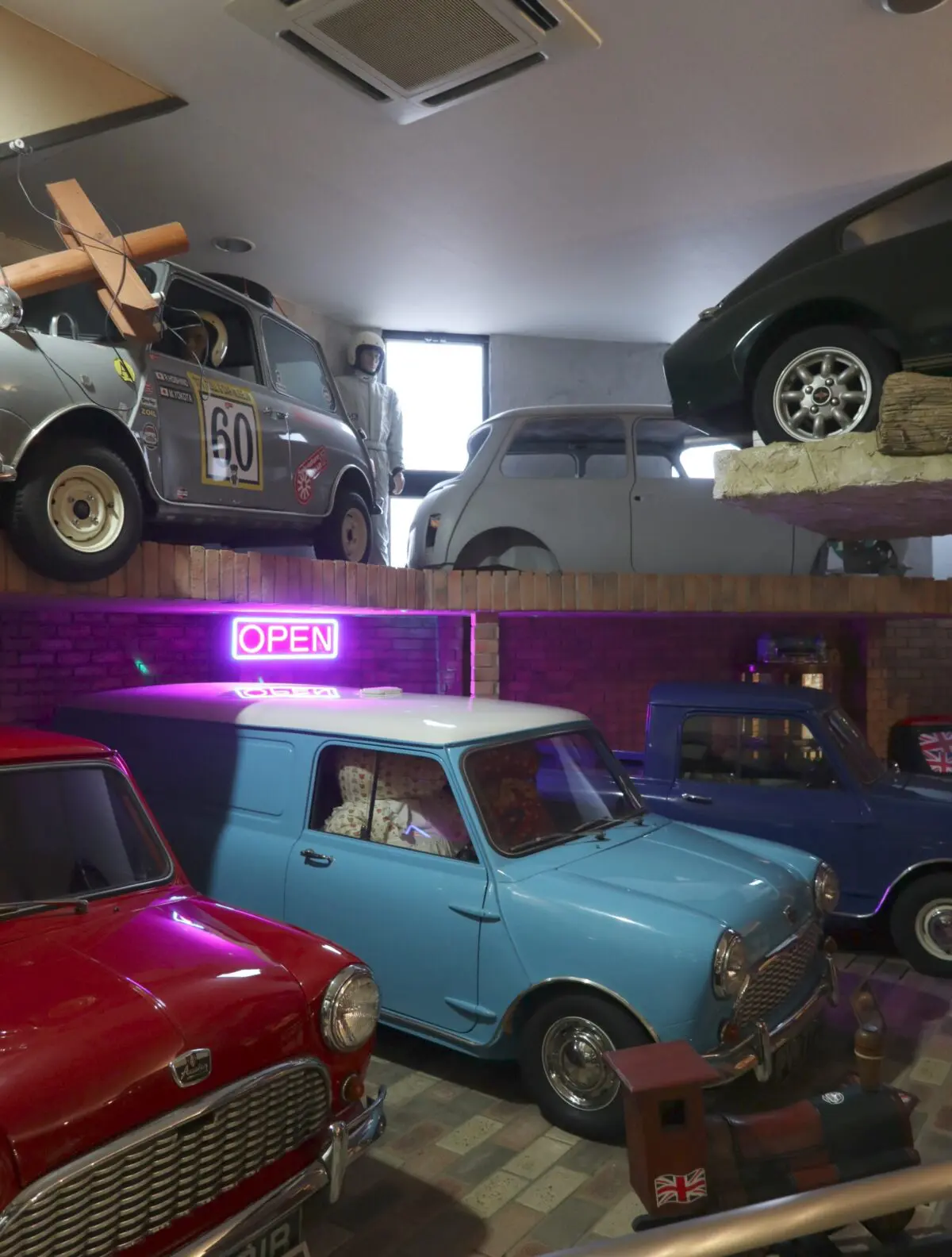 クラシックカーから昭和のファミリーカーまで多数展示！『伊香保