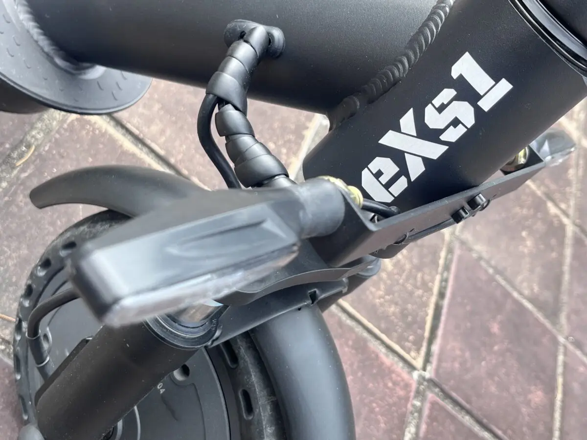 キックボード　(取りできる方 (東京都) 6万] 6万円台で買える免許不要の電動キックボード！ 万博で広がる新