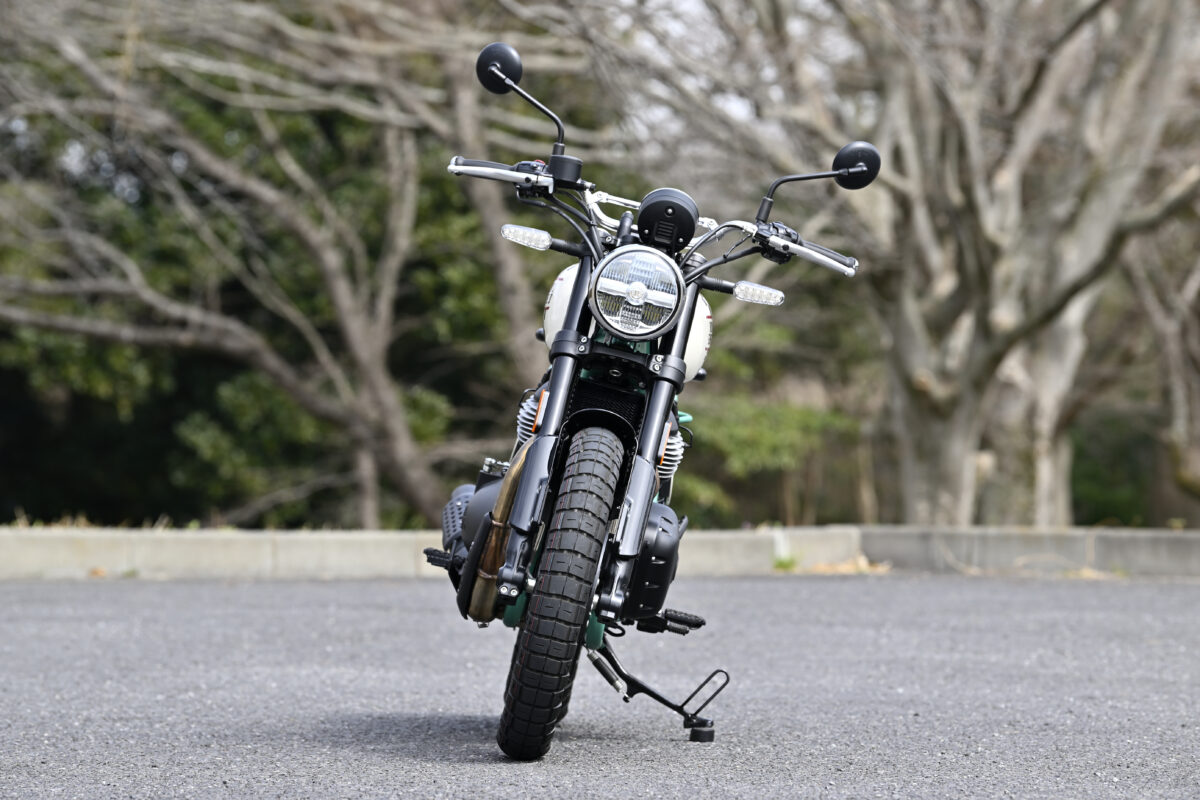 ロイヤルエンフィールド・ベア650。特別カラーエディション「トゥー・フォー・ナイン(Two Four Nine)/価格:1,015,300円(税込)