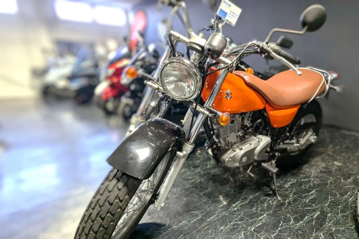 スズキのお家芸、ダジャレが生んだ名車！「バンバン」シリーズの秘密に