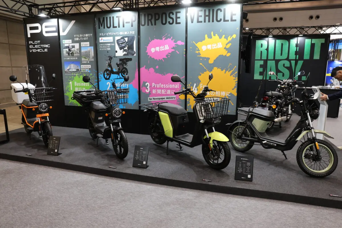 152【1年保証・返品可能】ゲルザブ等々でもバイクでお尻が痛い！ 方へ是非お試し下さい【手作り】自作の楽ちんバイクシートの B-4-1型 です オートバイ エアパッドシートクッション バイク ゲルシート