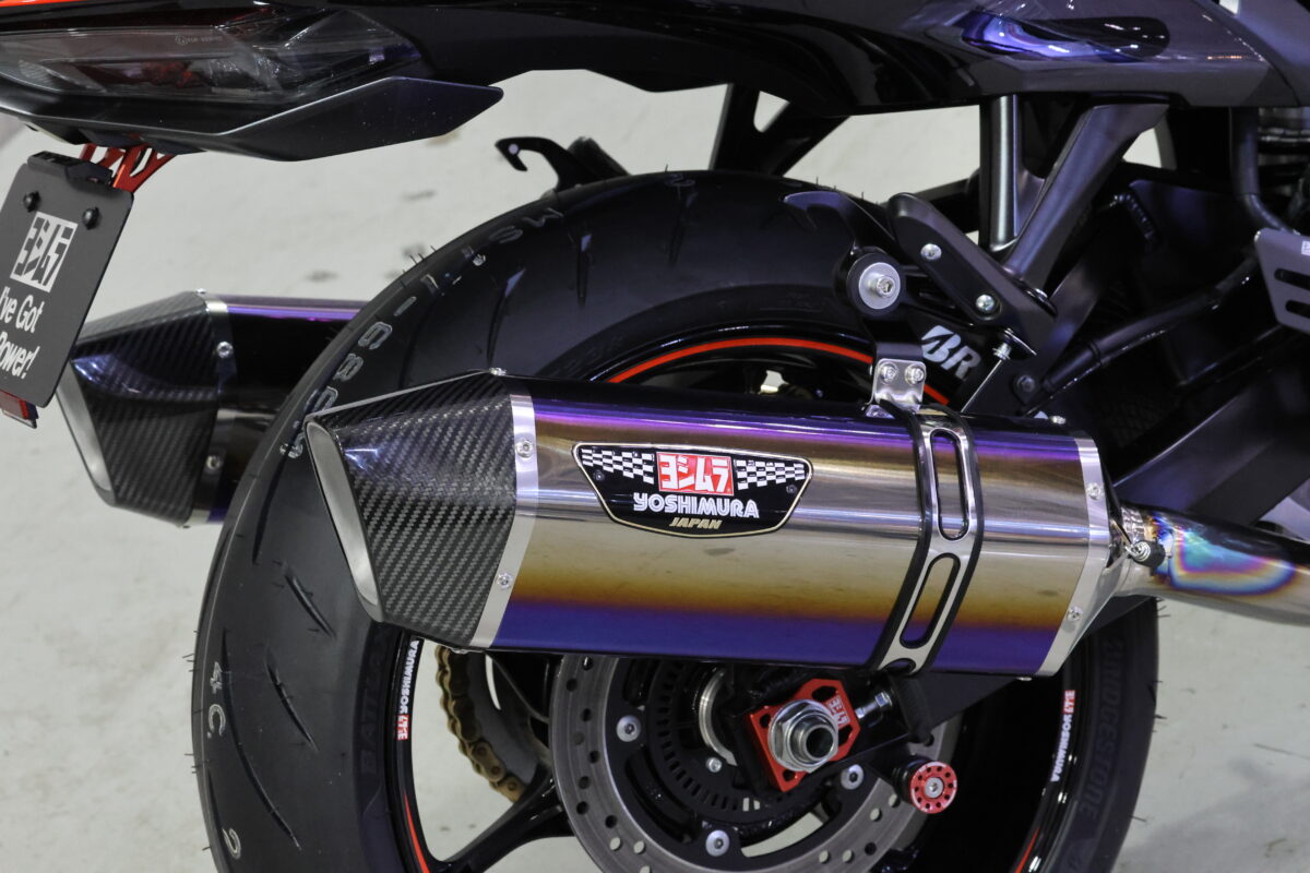 tms_yoshimura_機械曲HEPTA FORCE　チタンサイクロン　2本出し