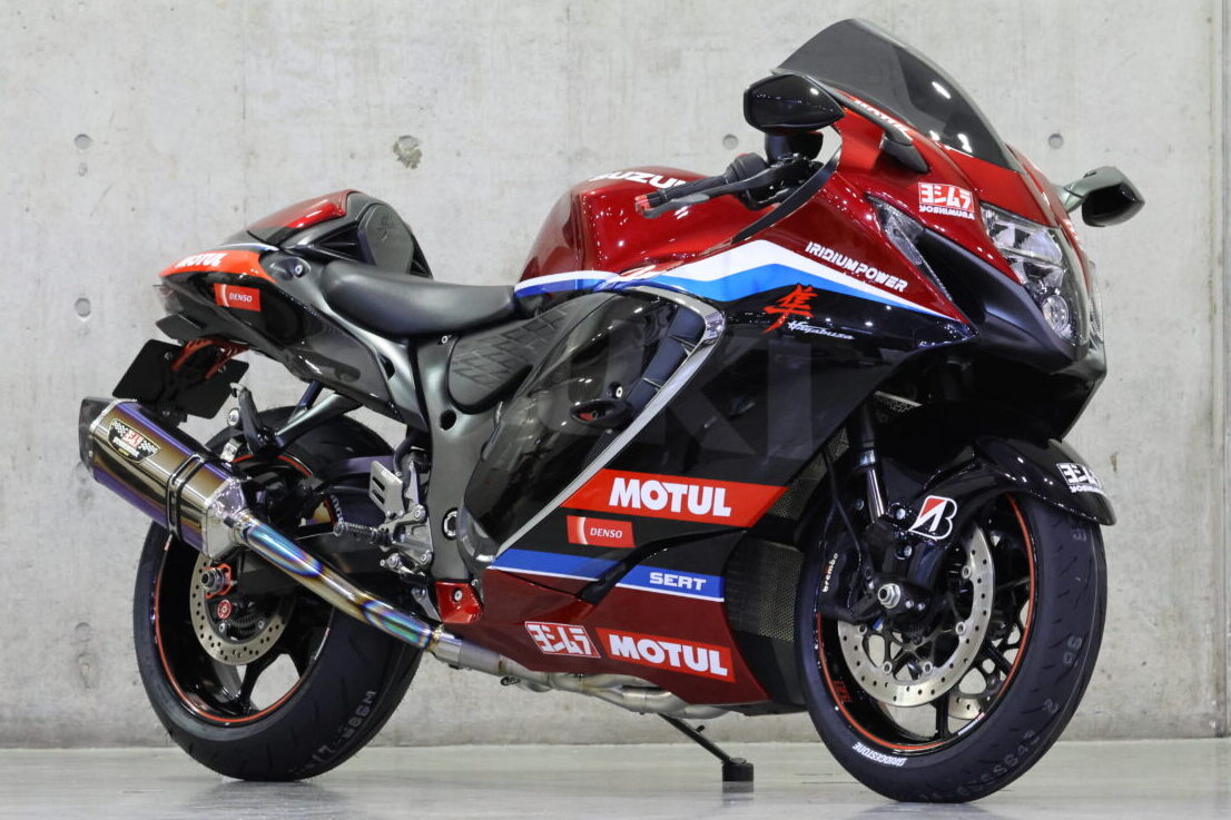 tms_yoshimura_機械曲HEPTA FORCE　チタンサイクロン　2本出し