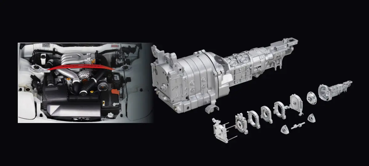 伝説のRX-7が1/8模型で蘇る！ 週刊マガジンでロータリーエンジンを