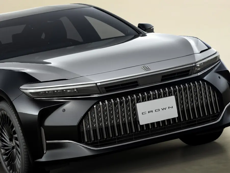 toyota_crown_main.jpg.webp