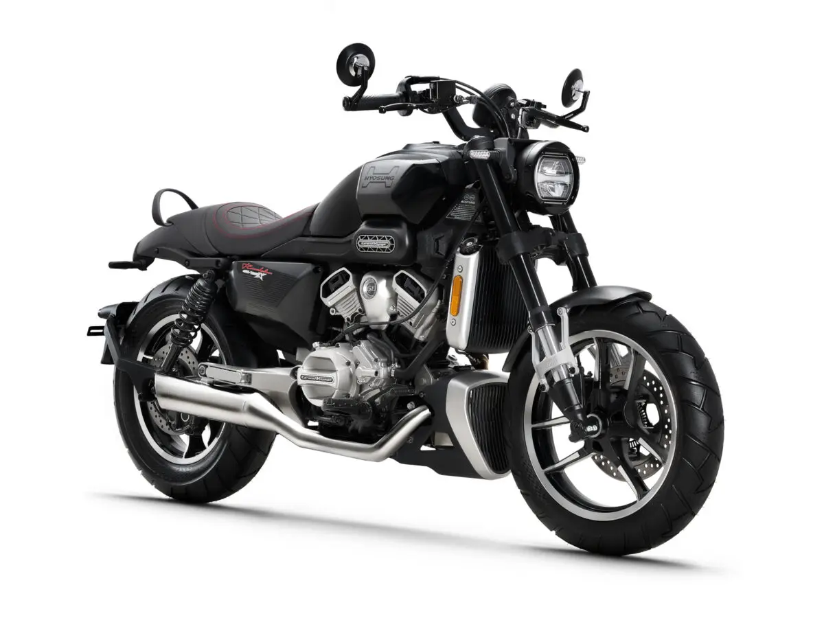 125cc新型クルーザー登場 ヒョースンからGV125X Roadsterが出荷開始