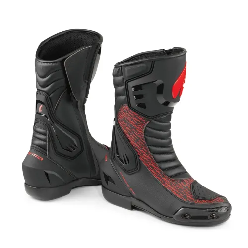 ツーリングもサーキットも対応 Forma新型ブーツ「FRECCIA EVO