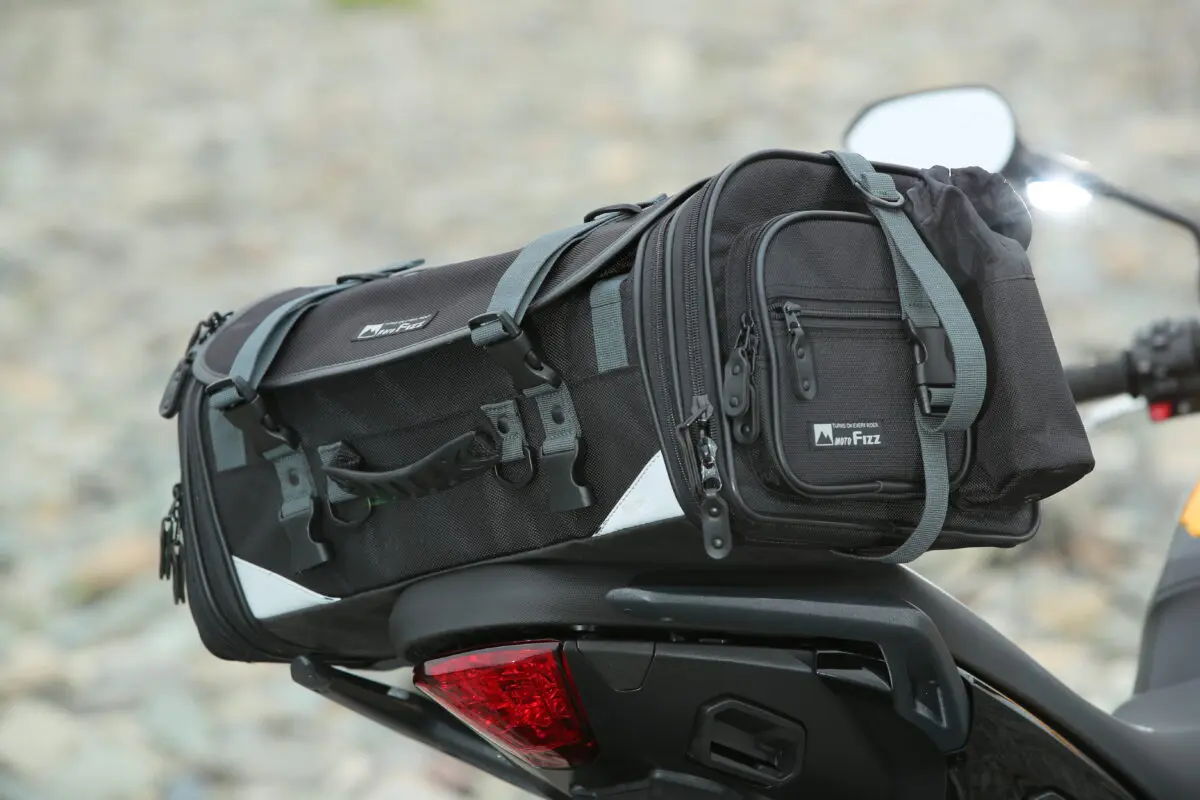 お手軽＆快適にキャンツーをバイクで楽しもう！「夏キャンプマニュアル