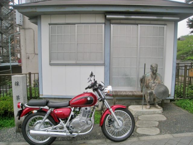 松尾芭蕉 Amazon.co.jp: 松尾芭蕉 (ちくま文庫 お 13-1) : 尾形 仂