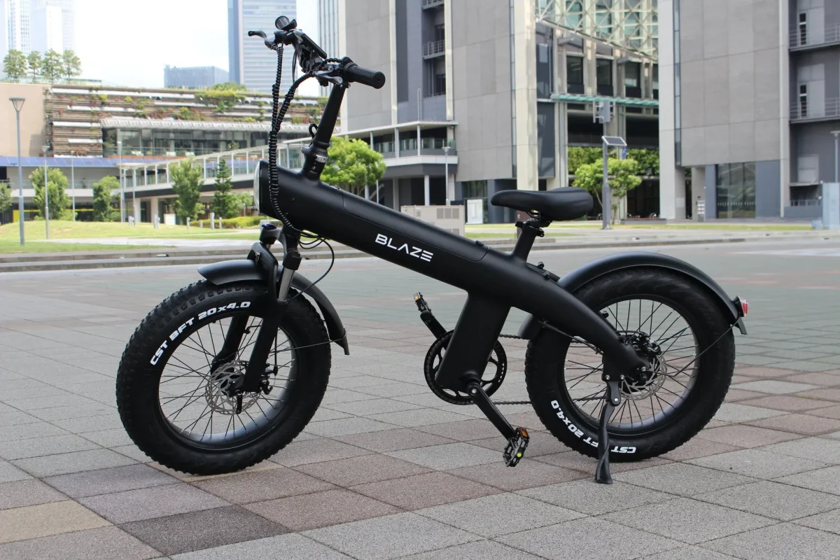 走行中のスタイル e-バイク