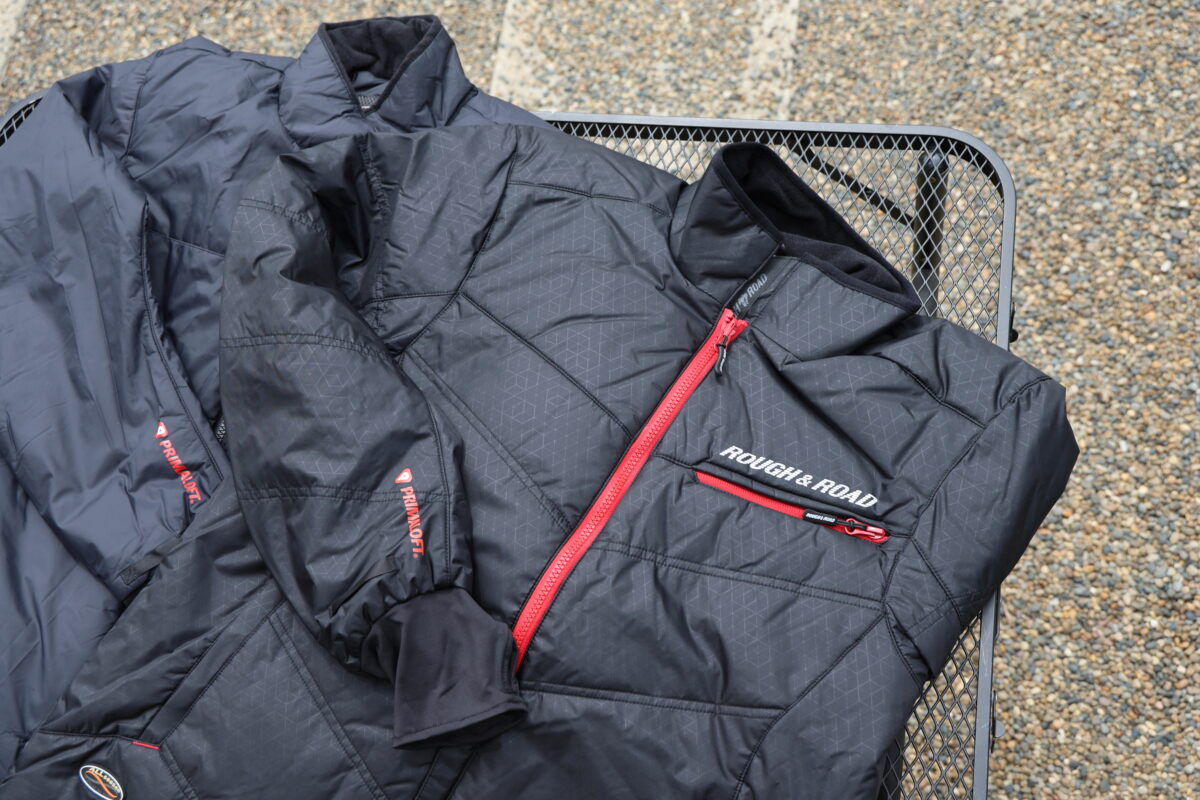 左が『RR7755 プリマロフト®ダブルフェイスオールシーズンジャケット』に付属するインナーで、右が『RR7995 WGプリマロフト®チタンインナージャケットカフ付き』。