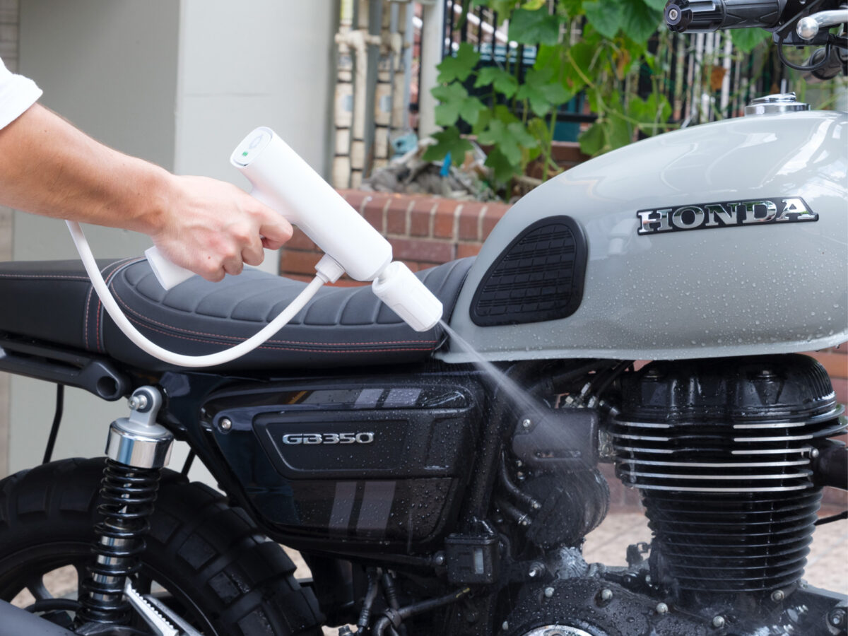 新品】 バイク泡洗車 ポケットブル高圧洗浄機 SWU-201(BK) 重さ