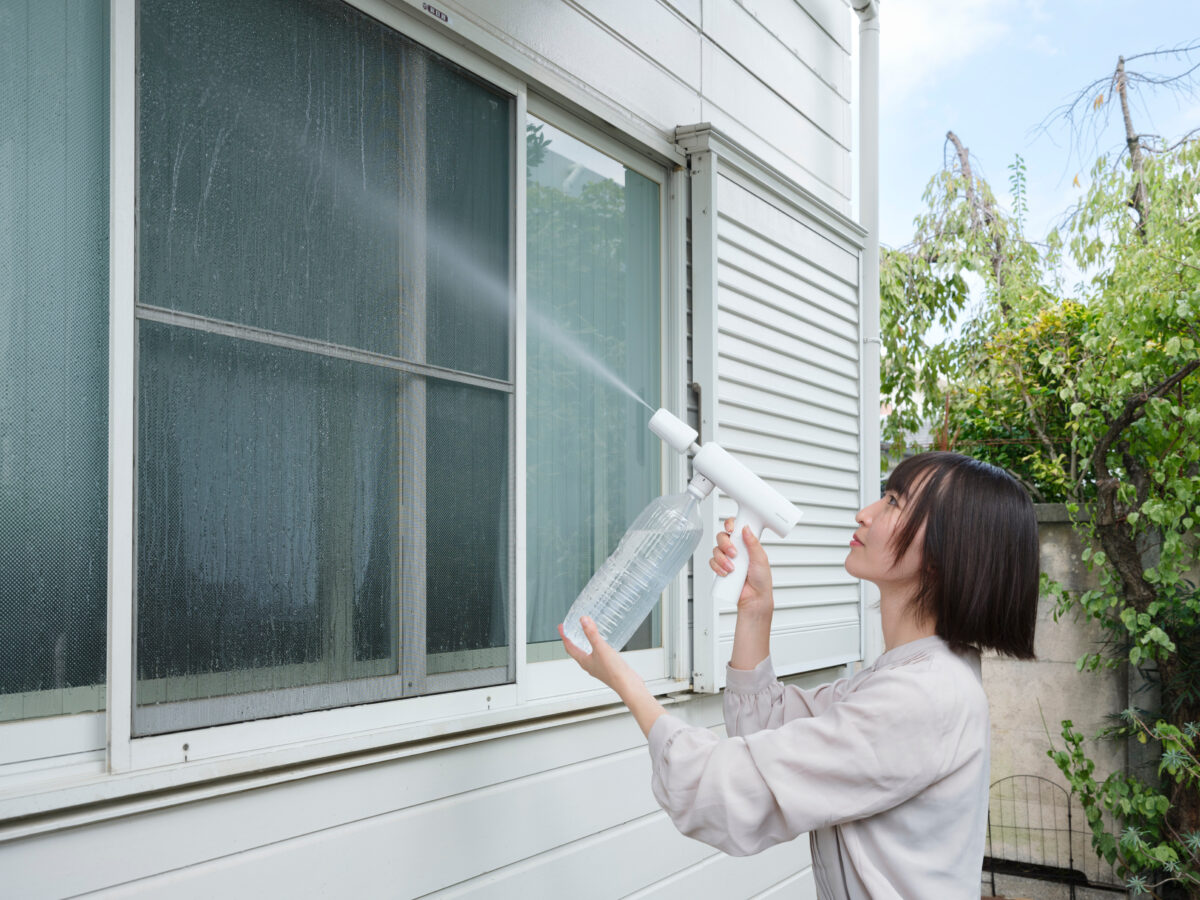 高圧洗浄機 ホワイト/ブルー マットホワイトカラーの限定モデル「SPICERR ポケッタブル高圧