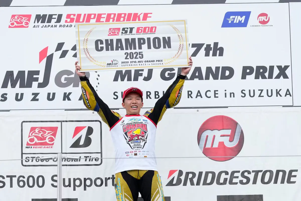 伊達悠太がST600初王者に！ YZF-R6とともに激闘を制す | 【モトメガネ