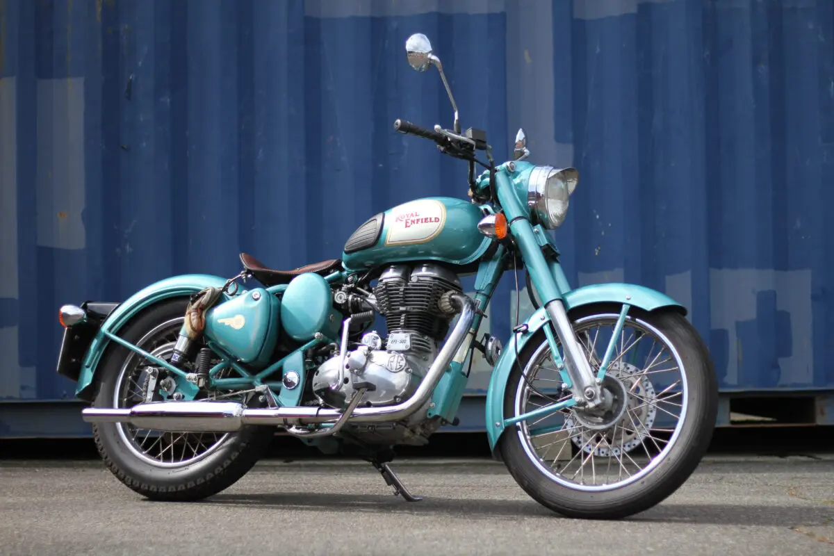 そのシート、痛くない？」クラシックグリーンが映えるロイヤルエン