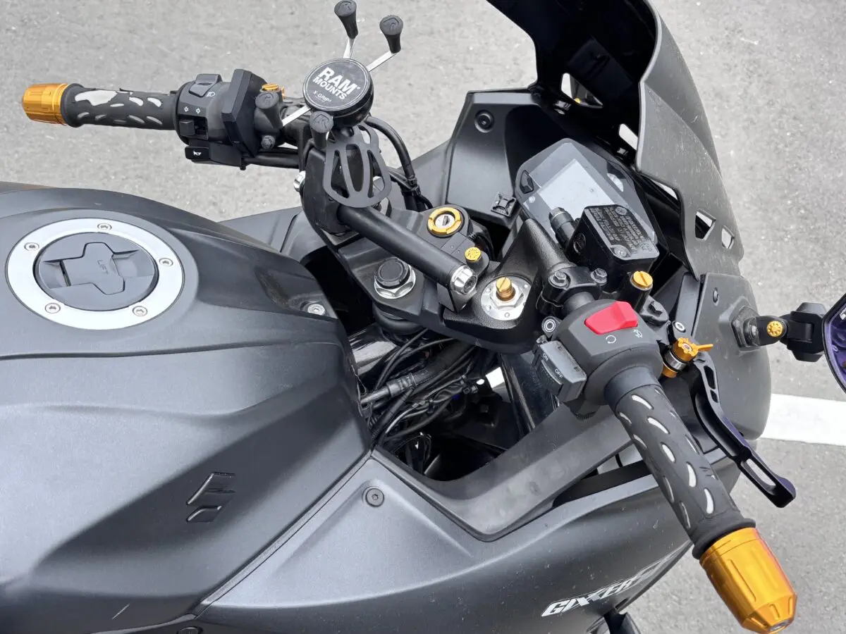 ヨシムラマフラーがお気に入り！ ジクサーSF250【みんなのバイク