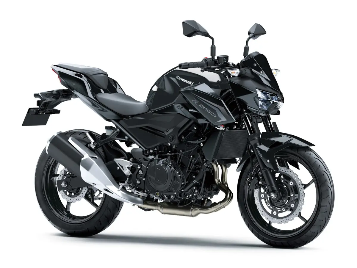 カワサキ「Z250 / Z400」が新カラー＆グラフィックで登場 11月発売開始