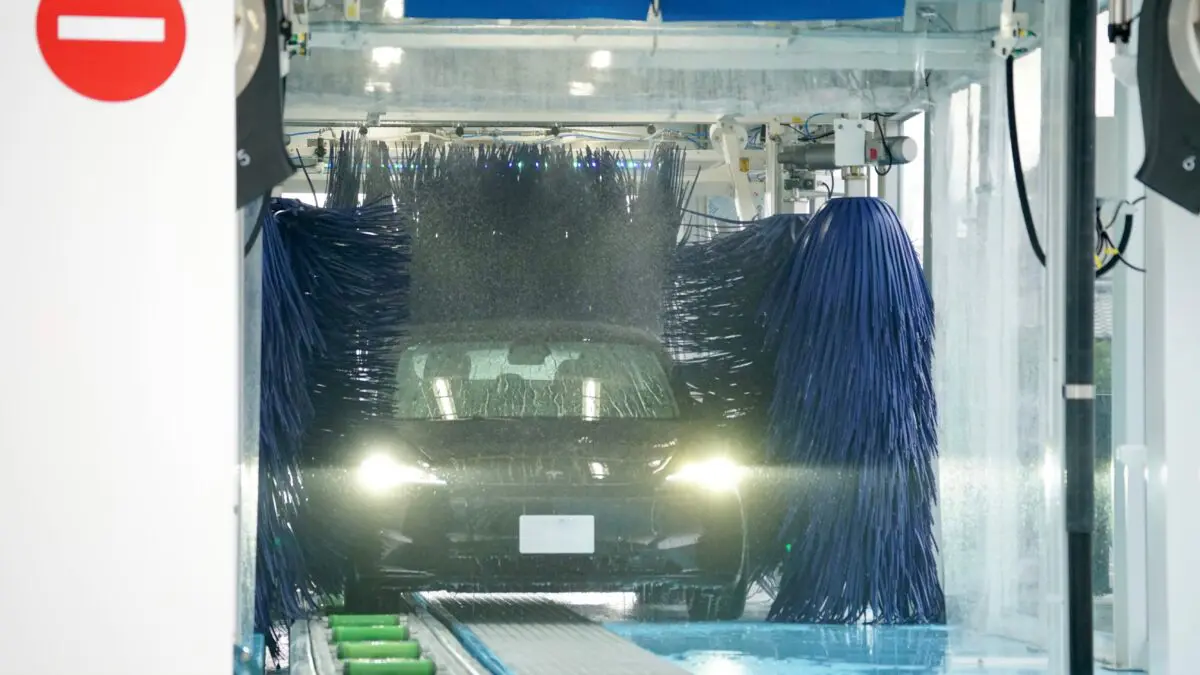 群馬県太田市にSPLASH'N'GO!がオープン 3分で完了の純水ドライブスルー