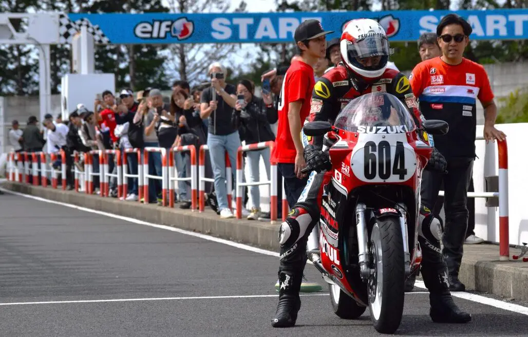 がったになります。 話題の#604レプリカを走らせる! 1986年デイトナ・スーパーバイクを