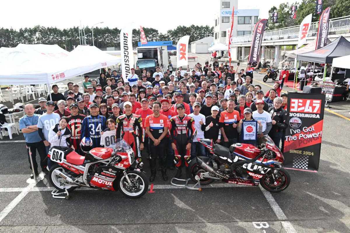 86年AMAスーパーバイクマシンを現代によみがえらせたヨシムラGSX-R750