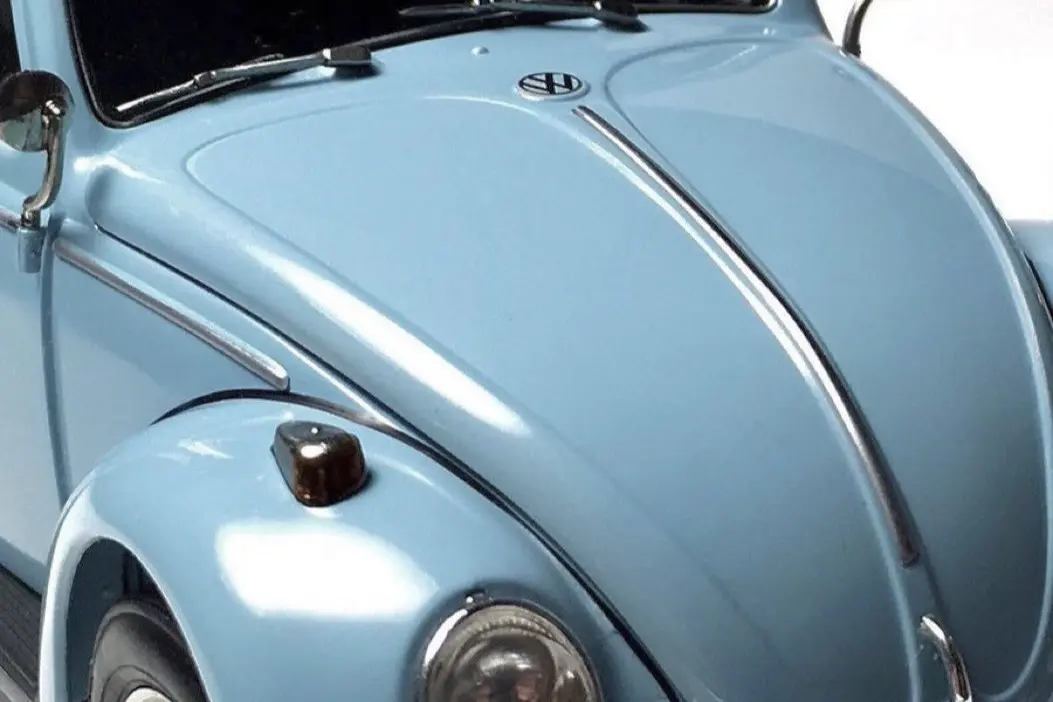 丸いフォルムと空冷の鼓動 VWビートルの記憶をスケールモデルで