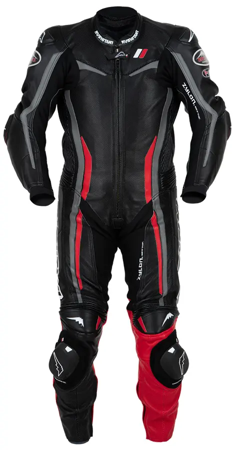 クシタニ新作レーシングスーツ「NEXUS3」登場！ 世界最高峰の技術を