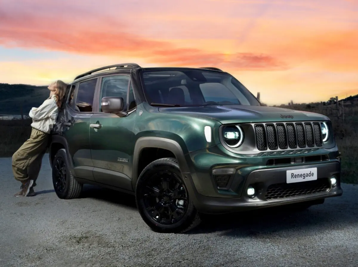 ジープ限定車「レネゲード ノーススター」登場 新色グリーンと専用