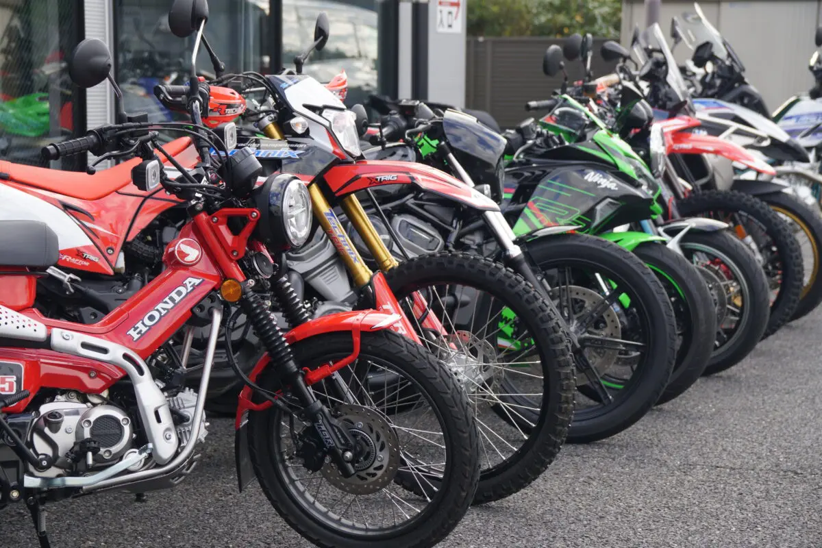 ローダウン仕様の『ZX-25R』に乗れるチャンス！ サスのスペシャリスト