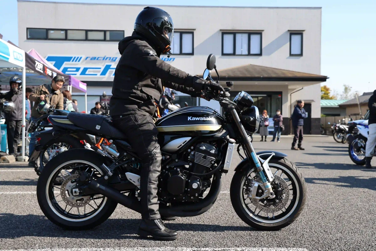 Technix Demo Day Technix 25mmローダウン KAWASAKI Z900RS