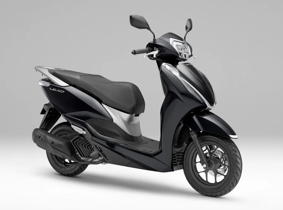 ホンダ「リード125」2026年モデル登場 日常に彩りを添える新カラー2色