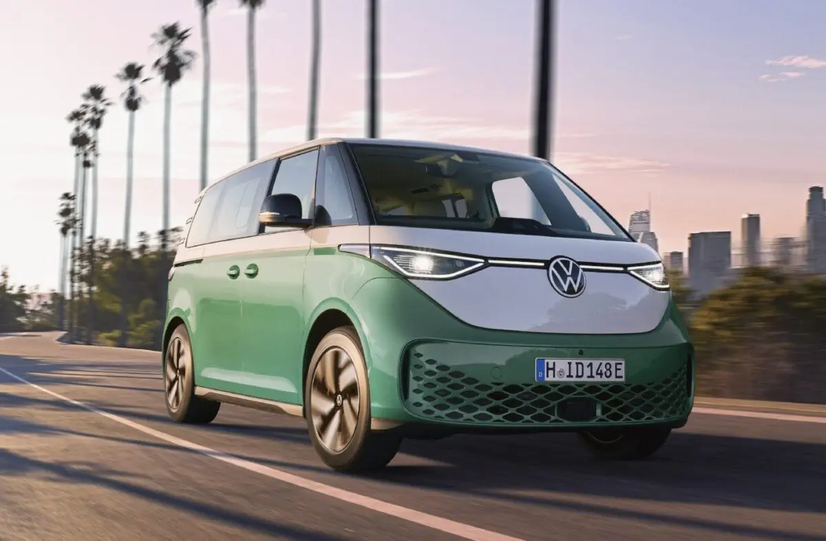 フォルクスワーゲン「ID. Buzz」が日本カー・オブ・ザ・イヤー受賞