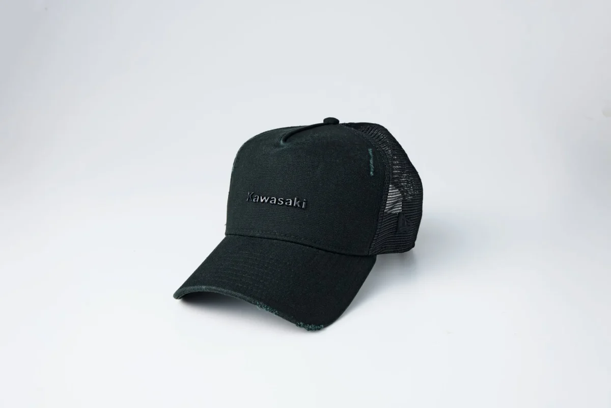 カワサキ NEW ERA ダメージロゴキャップ (黒)