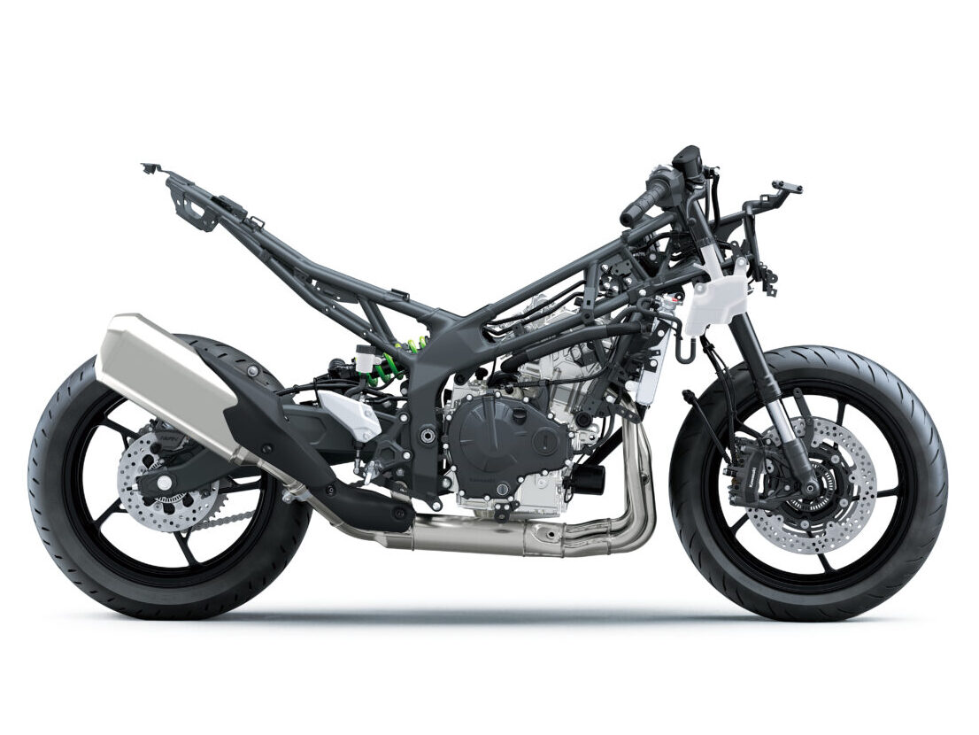 NinjaZX-25Rベースの軽量・コンパクトな車体に、最大出力77PS（ラムエア加圧時80PS）という高性能な並列4気筒エンジンを搭載してしまったNinjaZX-4RR/4R　SE。その性能は国内外の現行400ccモデルにおいて最強と言っていい。