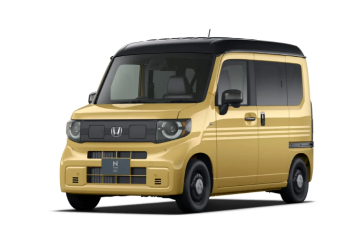 金色のホンダ N-VAN