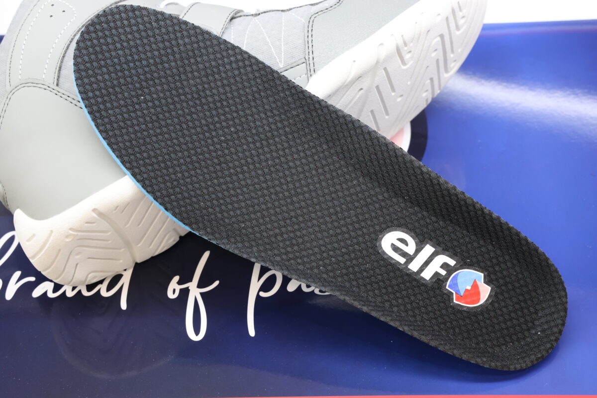 クルマやバイクの運転はもちろん、タウンユースと、あらゆる場面で活躍してくれるのが『EXA12 VENTILATION』というわけだ。