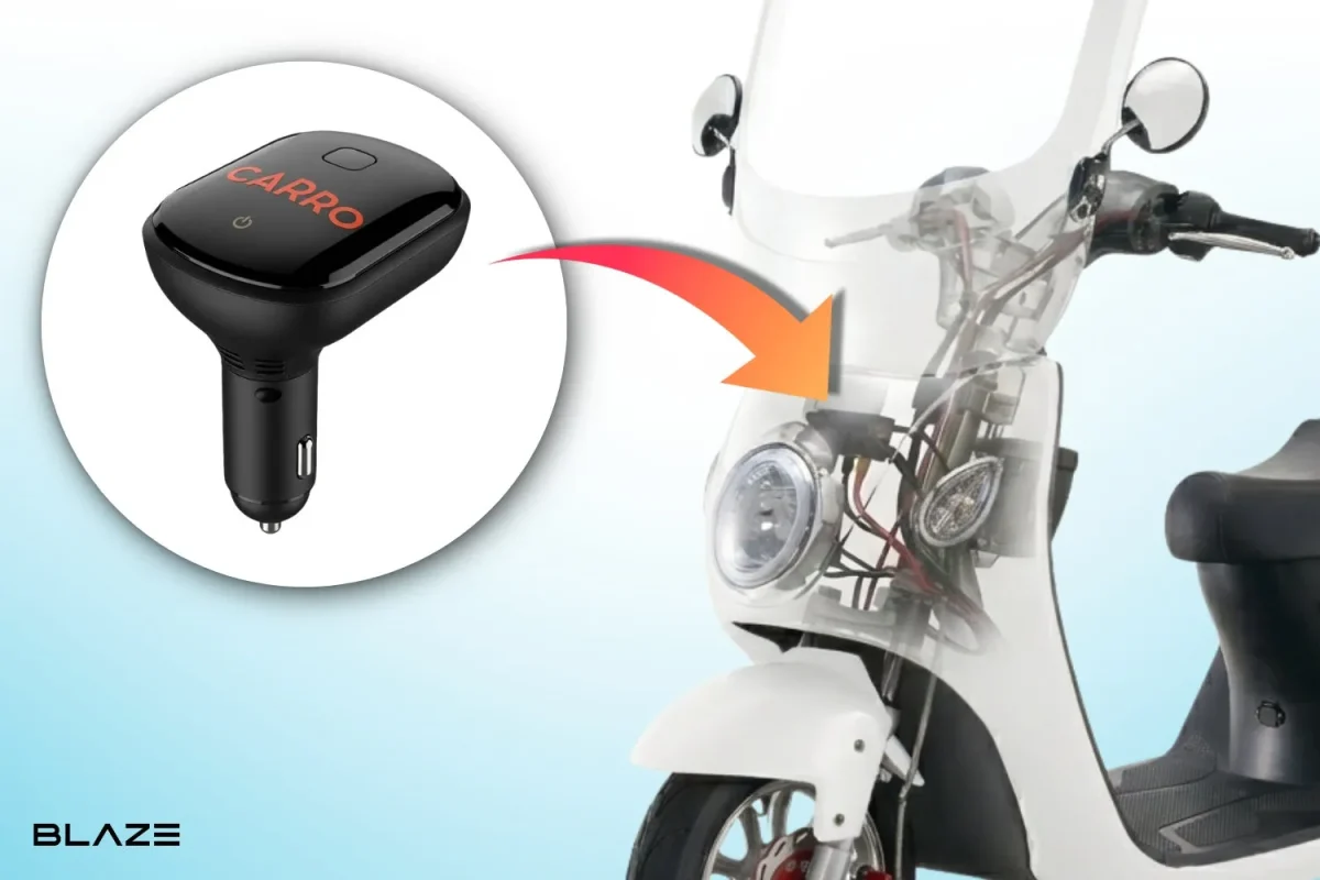 CARROデバイスが電動スクーターに接続された様子