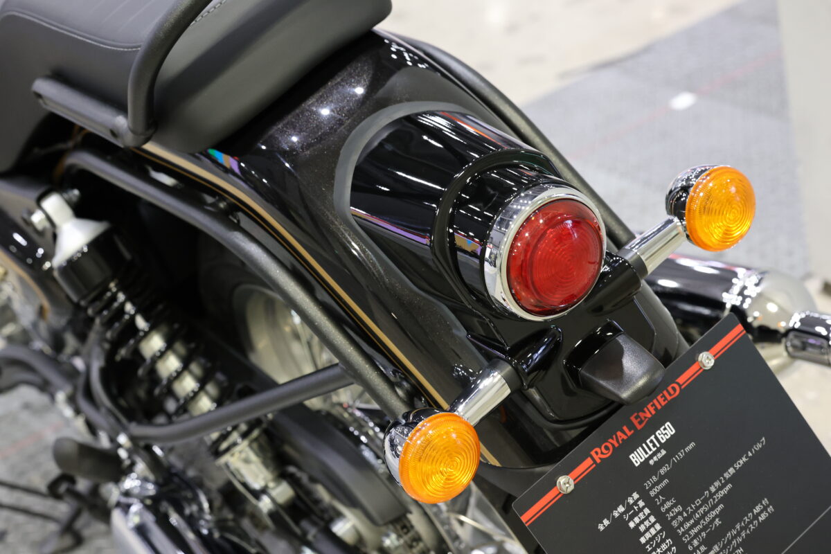 『ブリット650』はフェンダーの角のエッジを際立たせている