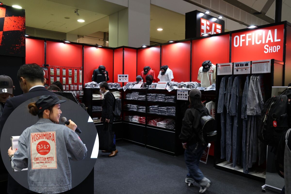 物販ブースも人気で新作のツナギが人気に