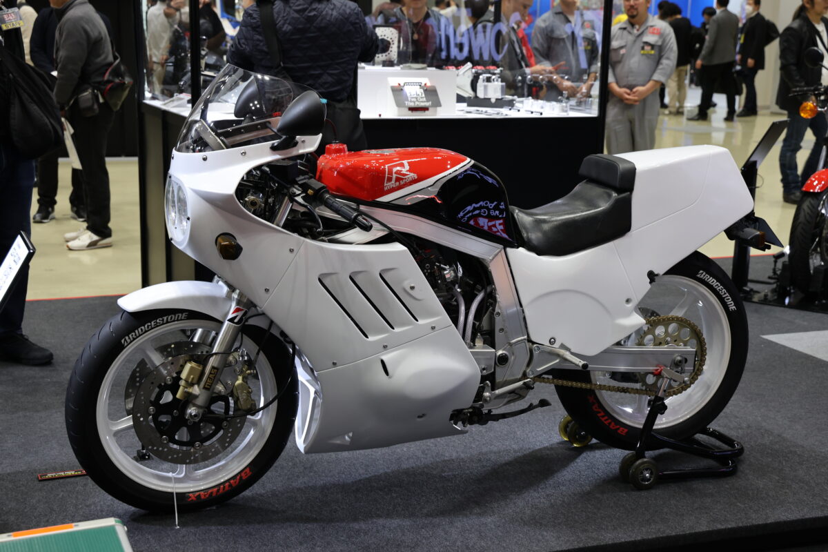 GSX-R1100用の復刻パーツ