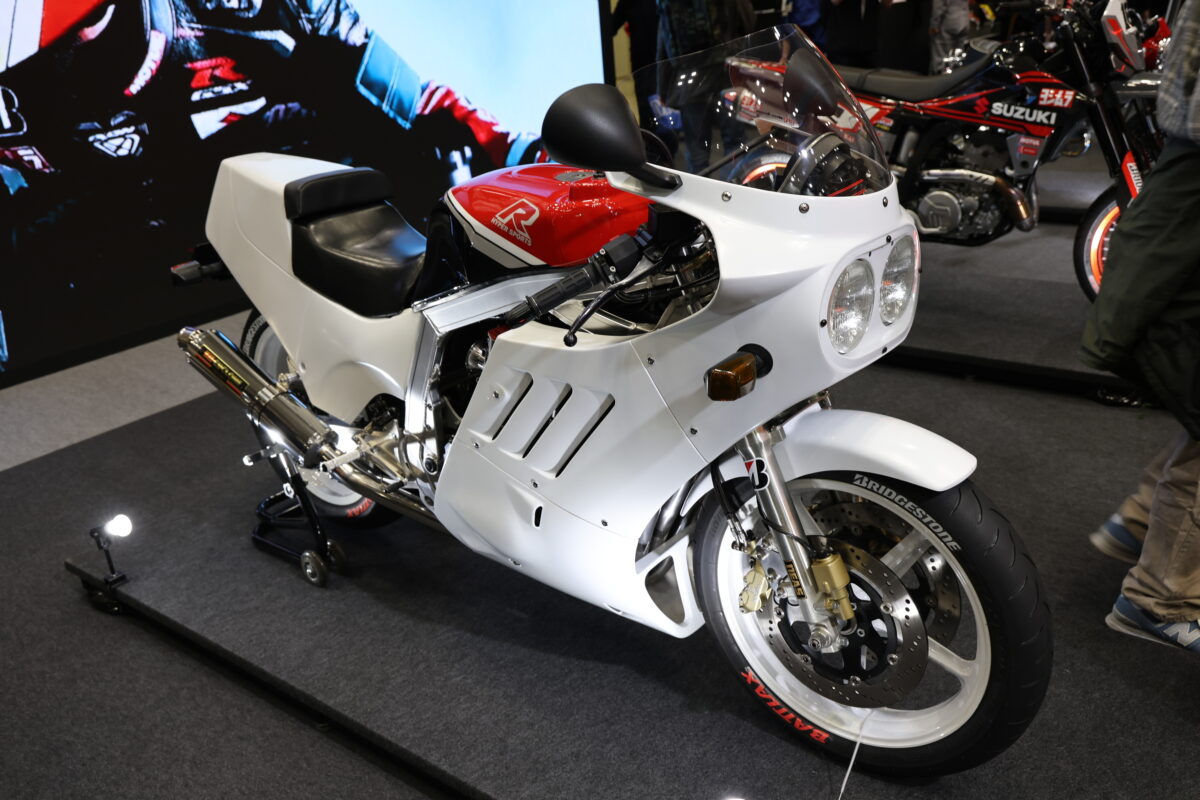 GSX-R1100用の復刻パーツ