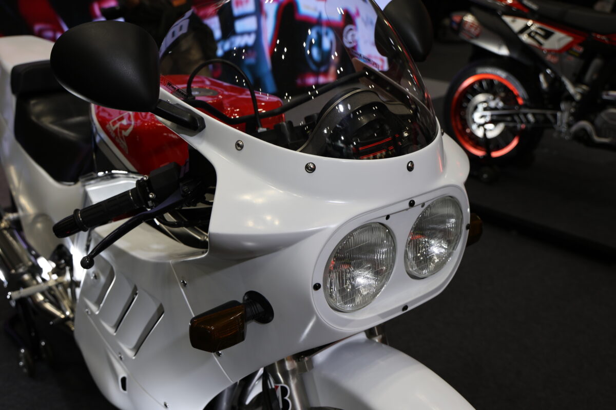 GSX-R1100用の復刻パーツ