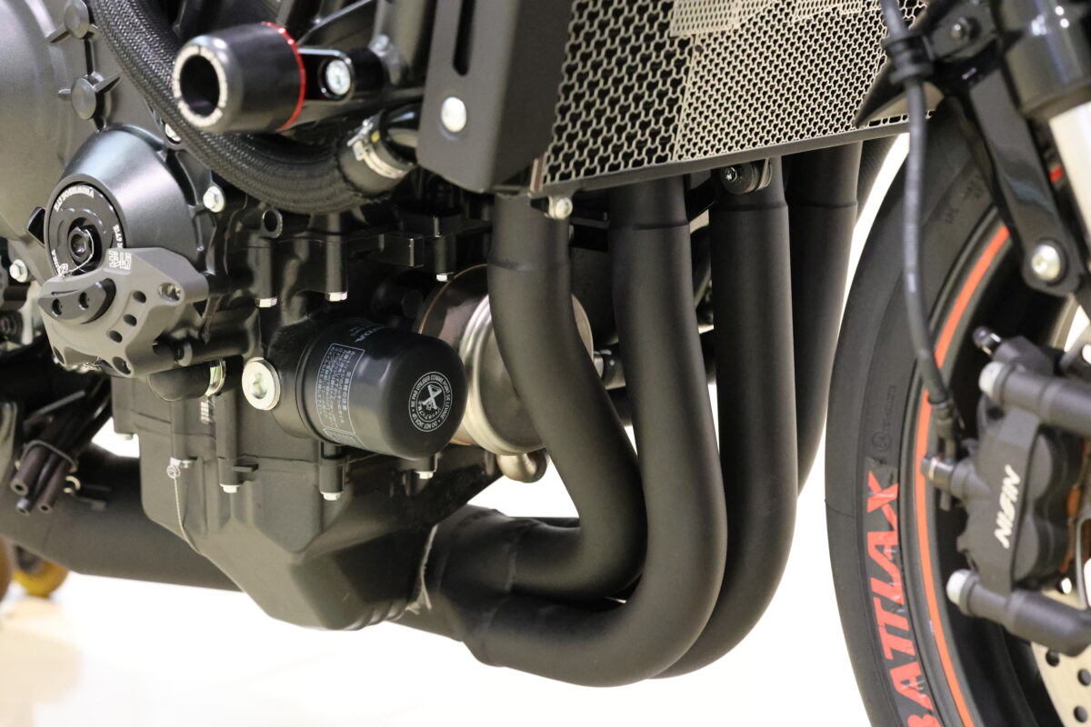 CB1000F用フルエキゾーストレーシングサイクロン（参考出品）