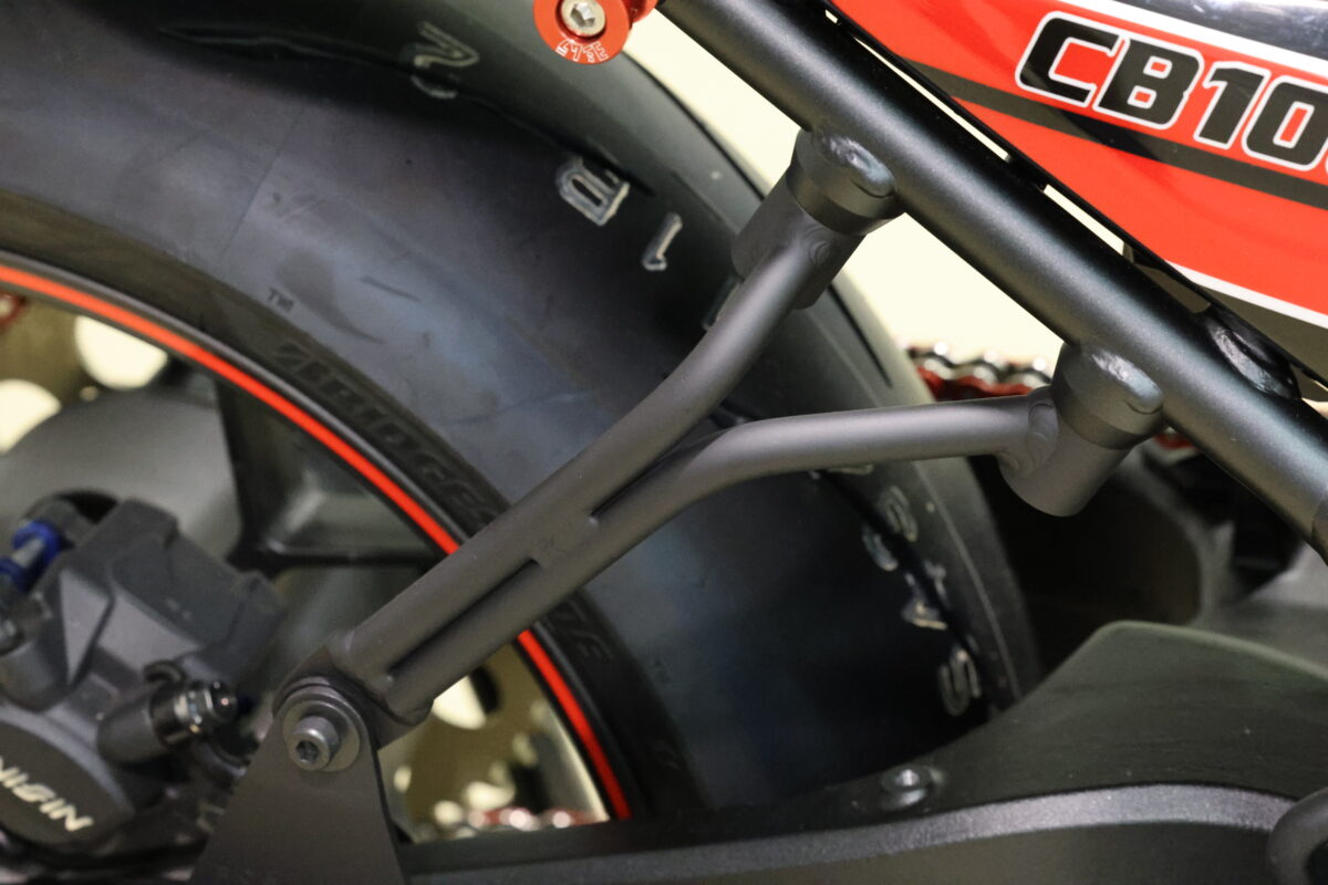 CB1000F用フルエキゾーストレーシングサイクロン（参考出品）