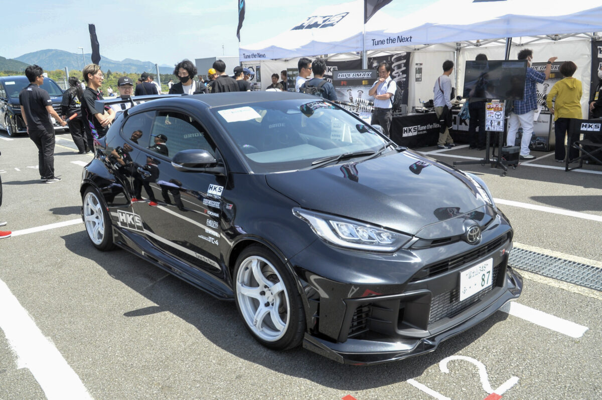 純正の不満を“気持ちよさ”に変える。HKS「ハイパーマックスS」はどんな