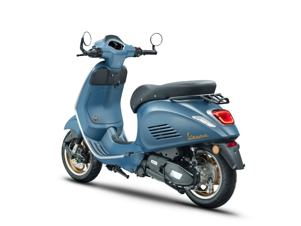 新型ベスパ スプリント 180 Officina 8のサイドビュー